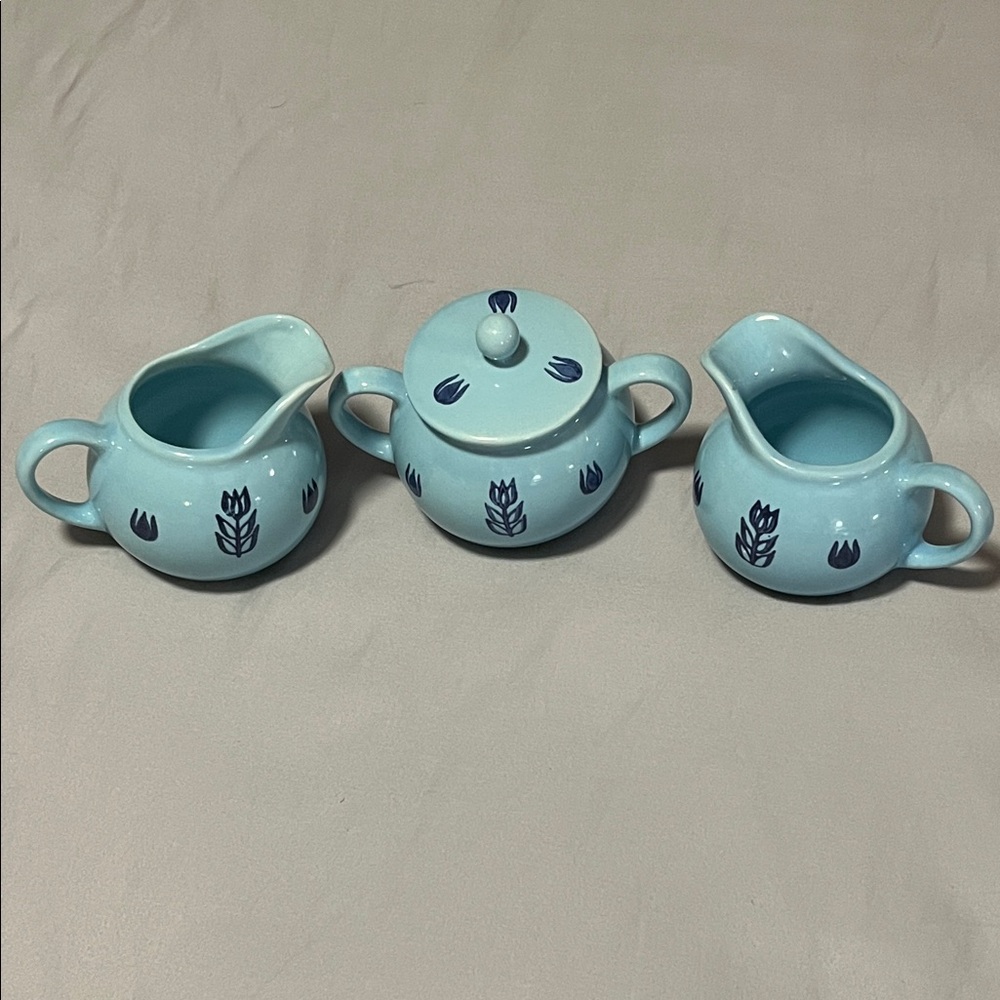 Vintage 50s Tulip Blue Cronin Pottery Ceramic Bake Oven Creamer Sugar Dish